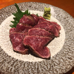 Nori Suke - 飛騨牛のタタキ。部位はクリ（腕肉）。味が本当に濃い！旨い。思い出しただけでよだれ出るレベル。