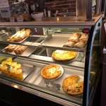 Almondine Bakery - 