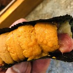 寿司栄 - 赤ウニと大トロ