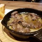 Oyster house Kai - 牛タンアヒージョ
      (2019.2月) 