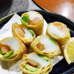奈良 - 海老とソラマメとすり身の春巻き