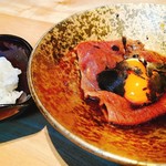 肉寿司 肉和食 KINTAN - 和牛サーロインのトリュフすき焼き