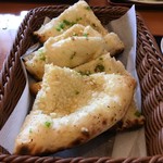 天竺薬膳 北印度料理 みらん - ガーリックナン