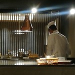 厨翠山   - 揚げ物調理中