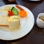 ストロベリー フィールズ - 料理写真:焼きサンドイッチ