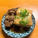 みつやの里 - おでん（豆腐とスジ肉）