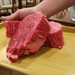 Kuroushisebun - 綺麗な色のお肉に程良いサシ
