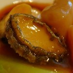故宮 - イケアワビとタイラギ貝の煮込みオイスターソース