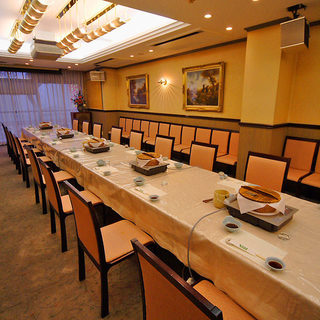 【4階 テーブル大広間/25～50名様】