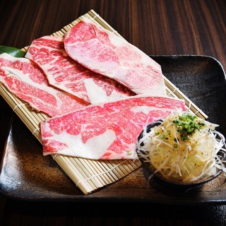 Using A4 and A5 rank Japanese black beef ○ Grilled shabu loin