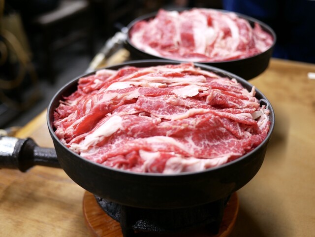 Sukiyaki Nabemono Nabeya photo 2