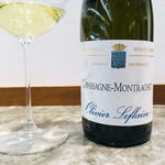 エノテカ  - 2015 シャサーニュモンラッシェ /オリヴィエ ルフレーブ 近景