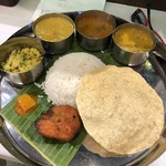 カレーリーブス カフェ＆レストラン - ミニノンベジミールス