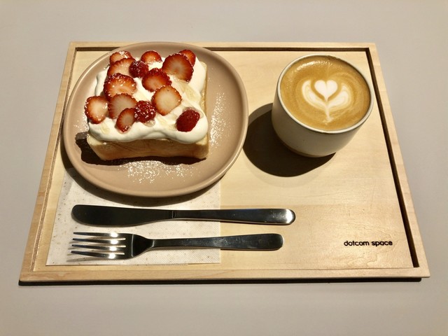 ドットコムスペース トーキョー Dotcom Space Tokyo 原宿 一気に人気が爆発しそうな新星カフェ By えこだねこ ドットコムスペース トーキョー Dotcom Space Tokyo 原宿 カフェ 食べログ