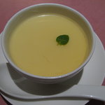 菜香新館 - 特製なめらか杏仁豆腐（５５０円）