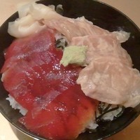 鮨 からく - づけ・鯛のごま和え丼 1,000円