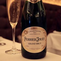 ベンジャミンステーキハウス 京都 - 泡ボトル：PERRIER JOUET GRAND BRUT