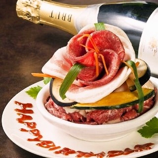 [Surprise with meat cake! 】For anniversaries and banquets in Shinbashi♪