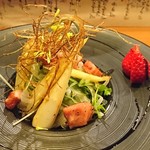雨ノチ晴レル家 - 香川県産のホワイトアスパラのサラダ･･･柚子胡椒風味のドレッシングが美味しい♪