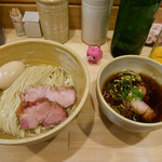 迂直 - 鰹昆布出汁 特製 醤油つけ麺 1050円