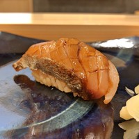 鮨 北條 - 鰆 皮目炙り（握り）