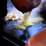 焼きそバー キノコヤ - よこちゃん ＠西葛西 麺のほぐし