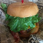 Teddy’s Bigger Burger - 