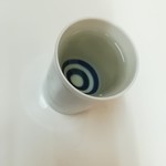 酒のデパート ヒトモト 立ち呑みカウンター - 春霞