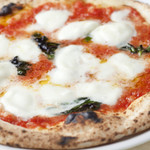 Margherita con mozzarella di bufala