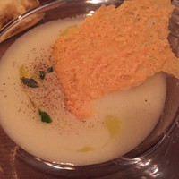 il tram - カリフラワーのスープ 
                    カリカリチーズが良いアクセントに。