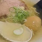 翔鶴 - スープはクリア、透きとおーってますから湖底まで見透せそうです。