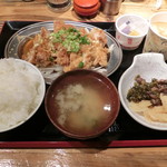 とり家ゑび寿 - 油林鶏定食880円