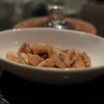 DEN - チャームのナッツ