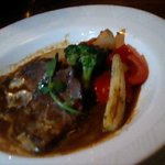 オールドイングランド - 冬季限定・ホホ肉の赤ワイン煮￥1200ほど。