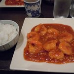 ロン ファン - ランチの「海老のチリソース煮」　ご飯はお代りできます！