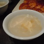 ロン ファン - ランチ定食に付くスープ「たまごの白湯（パイタン）スープ」