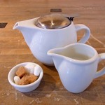 パラーダ - ミルク・砂糖