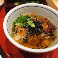 うなぎ和食 しら河 名駅店 - 出汁は濃い目。皮のパリっと感がいいアクセントです。