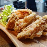 インディ庵 - 手羽中塩唐揚げ。
