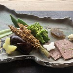 徳山鮓 - 猪、月の輪熊、鹿。ワカサギの南蛮漬けが美しくも美味い逸品。