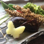 徳山鮓 - 茄子の煮凍り（スッポンの形）〜見た目も綺麗。
      ・ワカサギの南蛮漬け〜美しくも美味い逸品。
      ・ふきのとう〜胡麻が効いてインパクト。