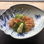 徳山鮓 - 鯉の子まぶし。この綺麗な鯉の身に均等にまぶされた玉子が美しい。