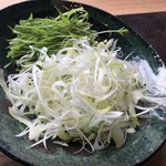 徳山鮓 - 昆布出汁にセリと白髪ねぎというシンプルさ。
