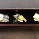 徳山鮓 - 三種の神器のような神々しい発酵鮓。