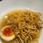 Sagamihara 欅 - 残ったスープで半分つけ麺にして食べてから、残りをみなスープに入れてみました。ぬるまったスープもまた旨い！