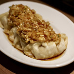 餃子とスパークリング バブルス - 揚げ餃子