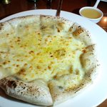 BAR&DINING  コックTAIL - ブルーチーズのピッツァ（蜂蜜付き）