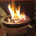 福山駅前酒場　情熱ホルモン - 焼くときには注意しましょう！<悪い例です>(2011.11.17)