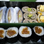 築地寿司清 - お土産、小鰭お刺身、小鰭、干瓢巻き、玉子沢庵とびっこマヨネーズ裏巻き