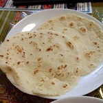 インド バングラデシュ料理 スナリ - チャパティ（薄焼きパン）